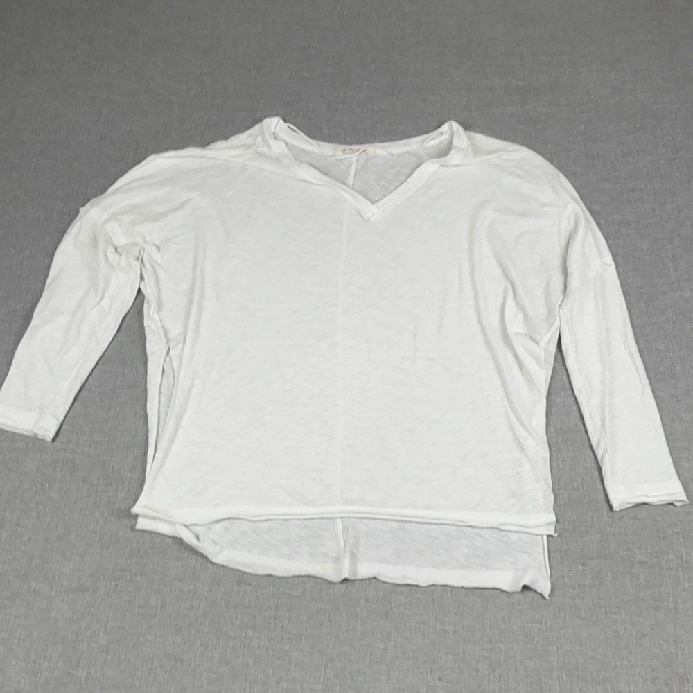 We The Free Shirt Womens‎ Small White V-Neck Long Sleeve Lightweight Relaxed